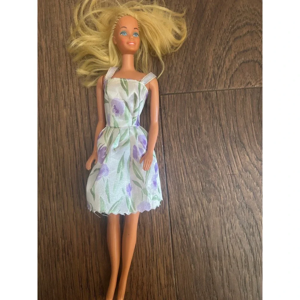 Vintage Mattel Barbie Doll 1966 Philippines Superstar Face Purple Tulip Dress